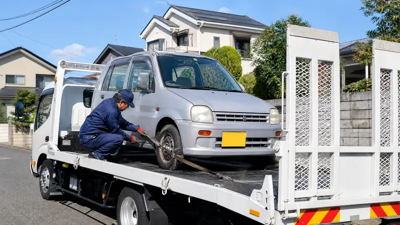 バイクの廃車手続きと書類のイメージ